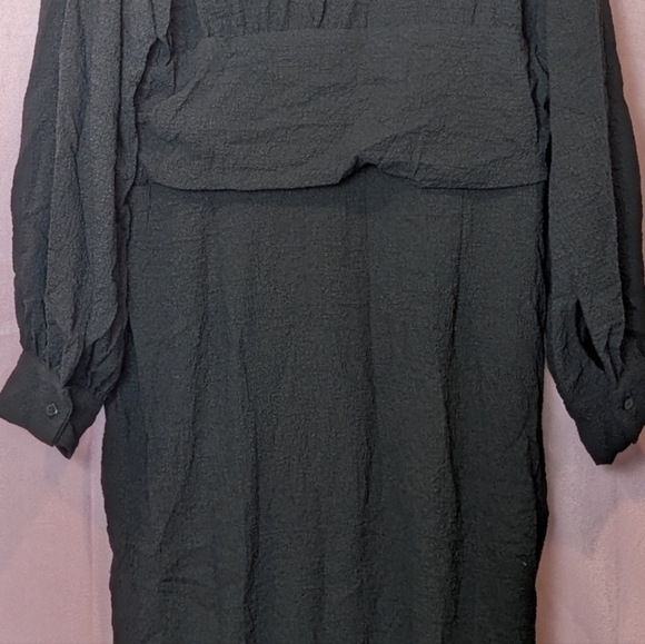 PrettyLittleThing Black Plunge Textured Faux Wrap Midi Dress size 16 - Picture 5 of 8